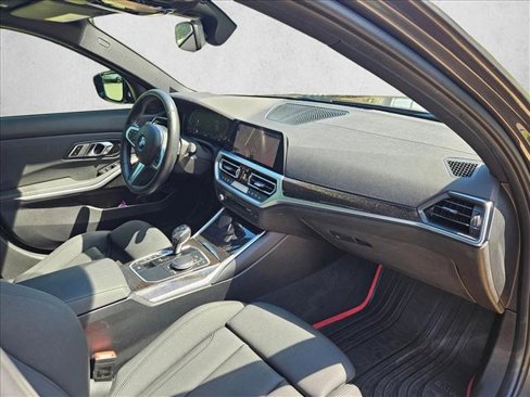 Used 2020 BMW 330i Sedan w/ M Sport Package image 19