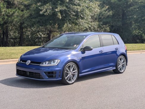 Used 2017 Volkswagen Golf R 4-Door image 1