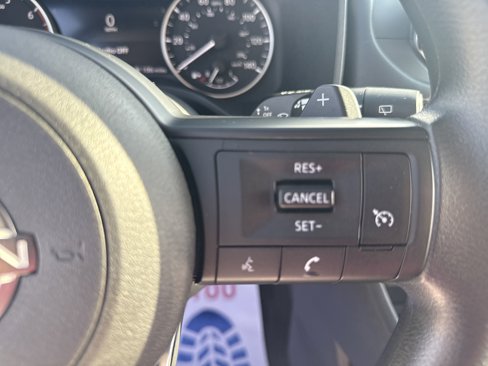 Used 2023 Nissan Rogue S image 16