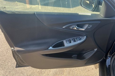 Used 2025 Chevrolet Malibu RS image 15