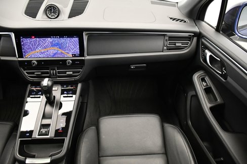Certified 2023 Porsche Macan GTS image 22
