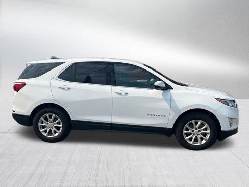 Used 2019 Chevrolet Equinox LT image 2