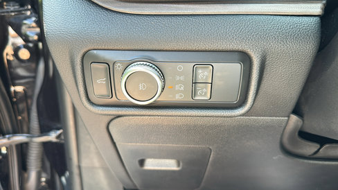 Used 2020 Ford Explorer Limited image 16