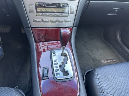 Used 2005 Lexus ES 330 image 21