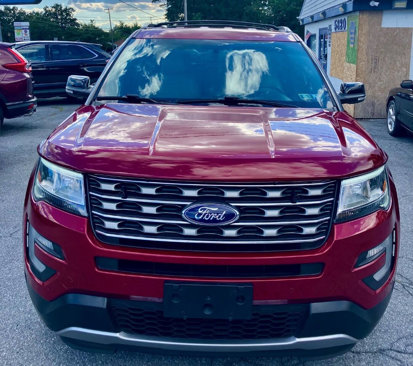 Used 2016 Ford Explorer XLT w/ Equipment Group 202A image 3