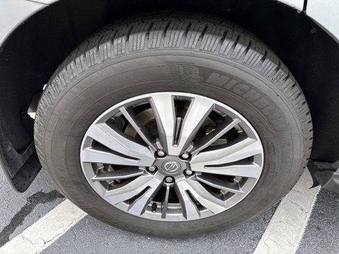 Used 2020 Nissan Pathfinder S image 27