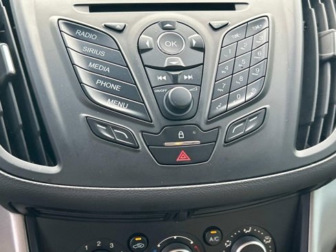 Used 2015 Ford Escape SE image 24