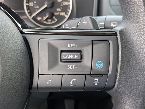 Used 2023 Nissan Rogue SV image 23