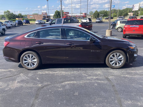 Used 2021 Chevrolet Malibu LT image 2