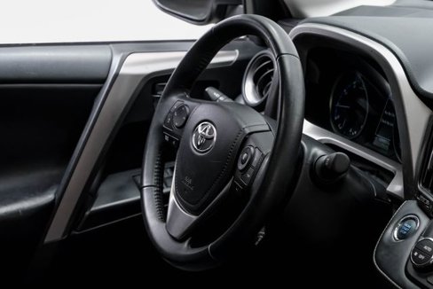 Used 2018 Toyota RAV4 XLE image 22
