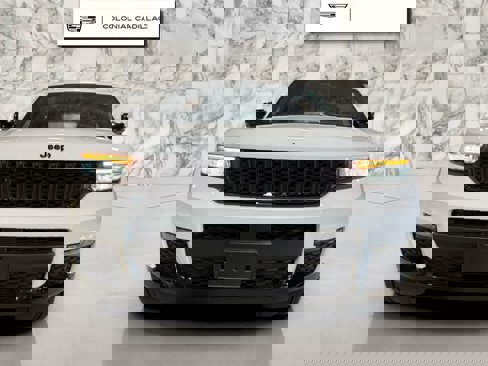 Used 2025 Jeep Grand Cherokee L Limited w/ Black Appearance Package image 8