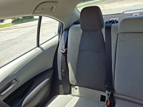 Used 2020 Toyota Corolla LE image 18
