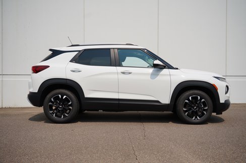 Certified 2022 Chevrolet TrailBlazer LT w/ Convenience Package image 2