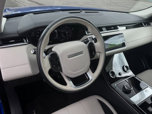Used 2020 Land Rover Range Rover Velar R-Dynamic S image 17