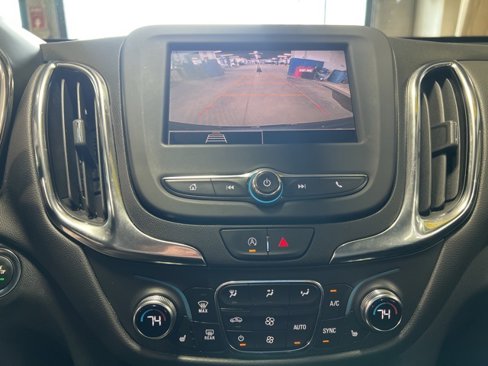 Used 2022 Chevrolet Equinox LT image 17