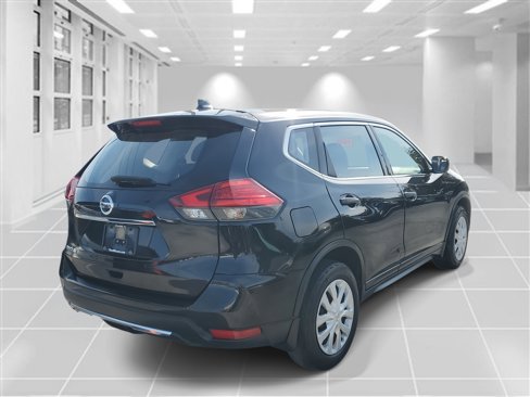 Used 2017 Nissan Rogue S image 4