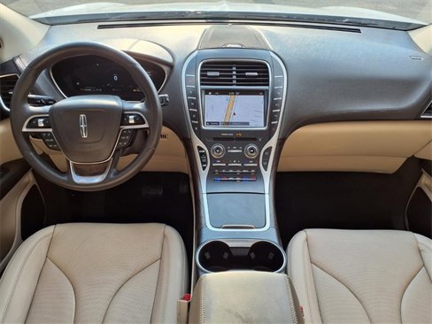 Used 2019 Lincoln Nautilus Reserve image 4
