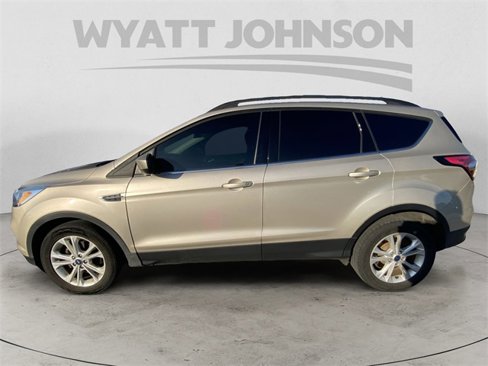 Used 2018 Ford Escape SE w/ SE Sync 3 Package image 3