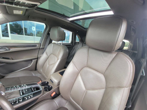 Used 2019 Porsche Macan S image 9