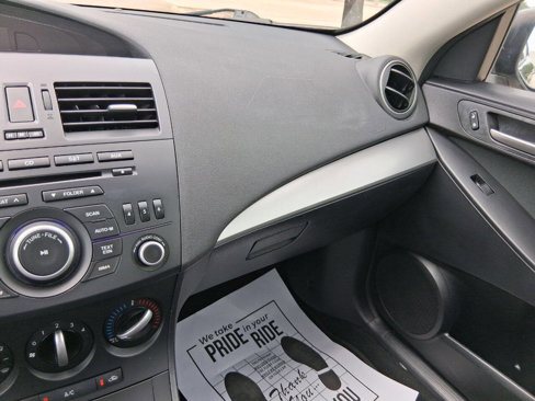Used 2013 MAZDA MAZDA3 i SV image 23