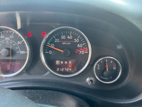 Used 2013 Jeep Wrangler Rubicon image 12