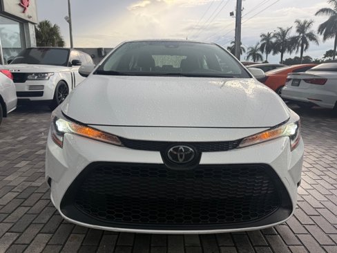 Used 2021 Toyota Corolla L image 2
