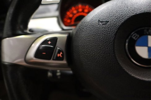 Used 2004 BMW Z4 2.5i image 11