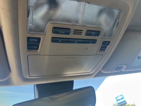 Used 2017 Toyota Highlander XLE image 13