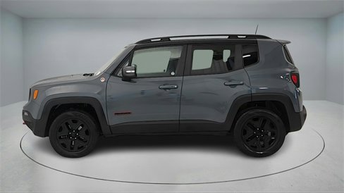 Used 2018 Jeep Renegade Trailhawk image 4
