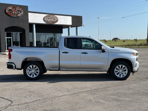 Used 2021 Chevrolet Silverado 1500 Custom image 4