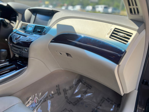 Used 2019 INFINITI Q70 Luxe image 43