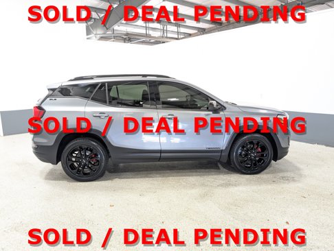 Used 2020 GMC Terrain SLE w/ Driver Convenience Package image 2