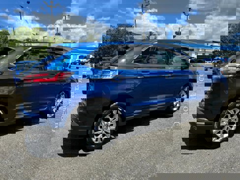 Used 2020 Ford Edge Titanium w/ Class II Trailer Tow Package image 5