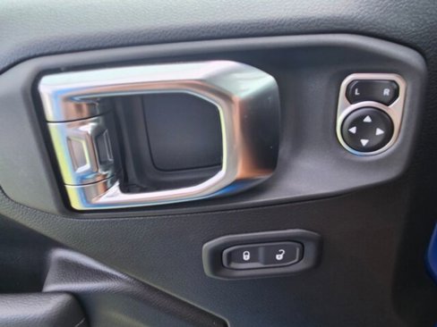 New 2025 Jeep Gladiator Sport image 6