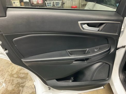 Used 2023 Ford Edge SEL w/ Convenience Package image 12