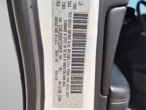 Used 2015 Jeep Grand Cherokee Altitude image 36