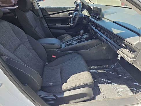 Used 2023 Honda Accord EX image 4
