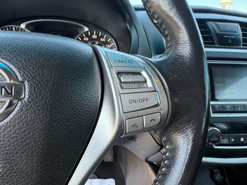 Used 2016 Nissan Altima 2.5 SV image 12