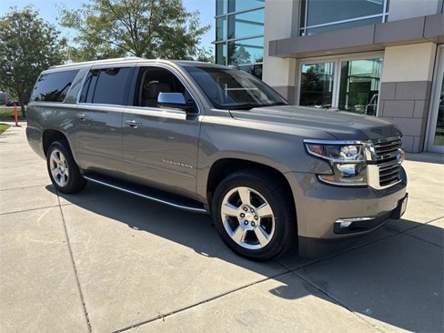 Used 2017 Chevrolet Suburban Premier image 3