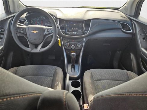 Used 2022 Chevrolet Trax LS w/ Tint and Cruise Package image 14