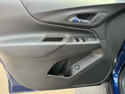 Used 2023 Chevrolet Equinox LT image 15