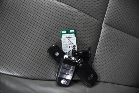 Used 2017 Kia Sedona EX image 23
