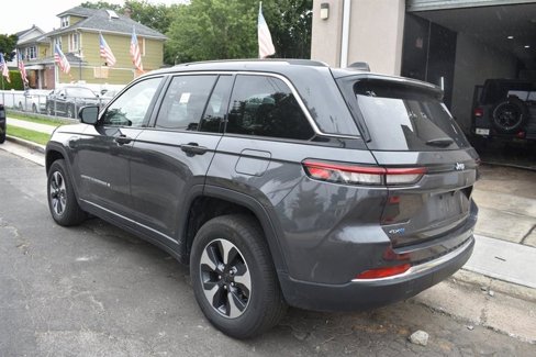 Used 2023 Jeep Grand Cherokee 4WD 4xe image 8