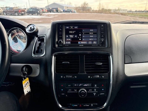 Used 2016 Dodge Grand Caravan R/T image 24
