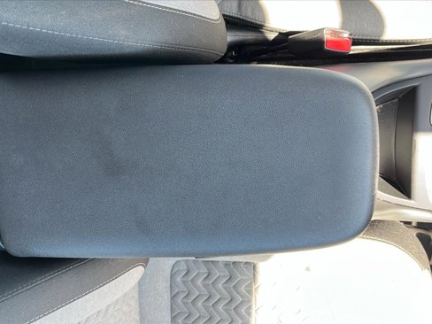 Used 2023 Chevrolet Equinox LS image 33