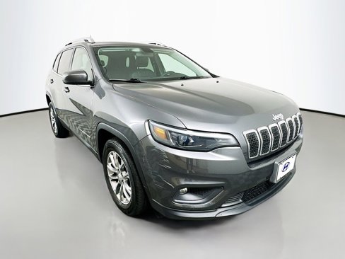 Used 2020 Jeep Cherokee Latitude Plus image 3