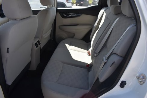 Used 2021 Nissan Rogue Sport SV image 20