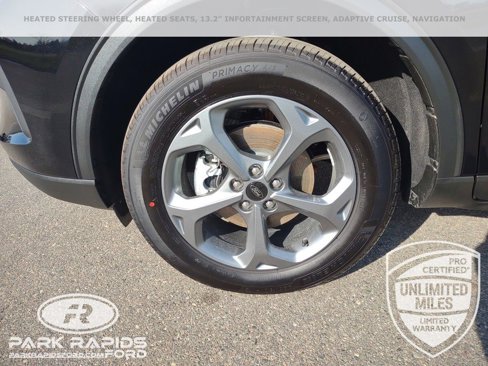 New 2025 Ford Escape ST-Line w/ Tech Pack #1 image 9