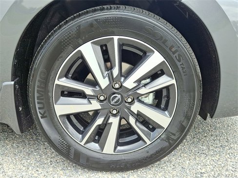 New 2025 Nissan Versa SV w/ Trunk Package image 12