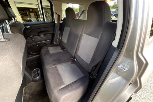 Used 2015 Jeep Patriot Sport image 22